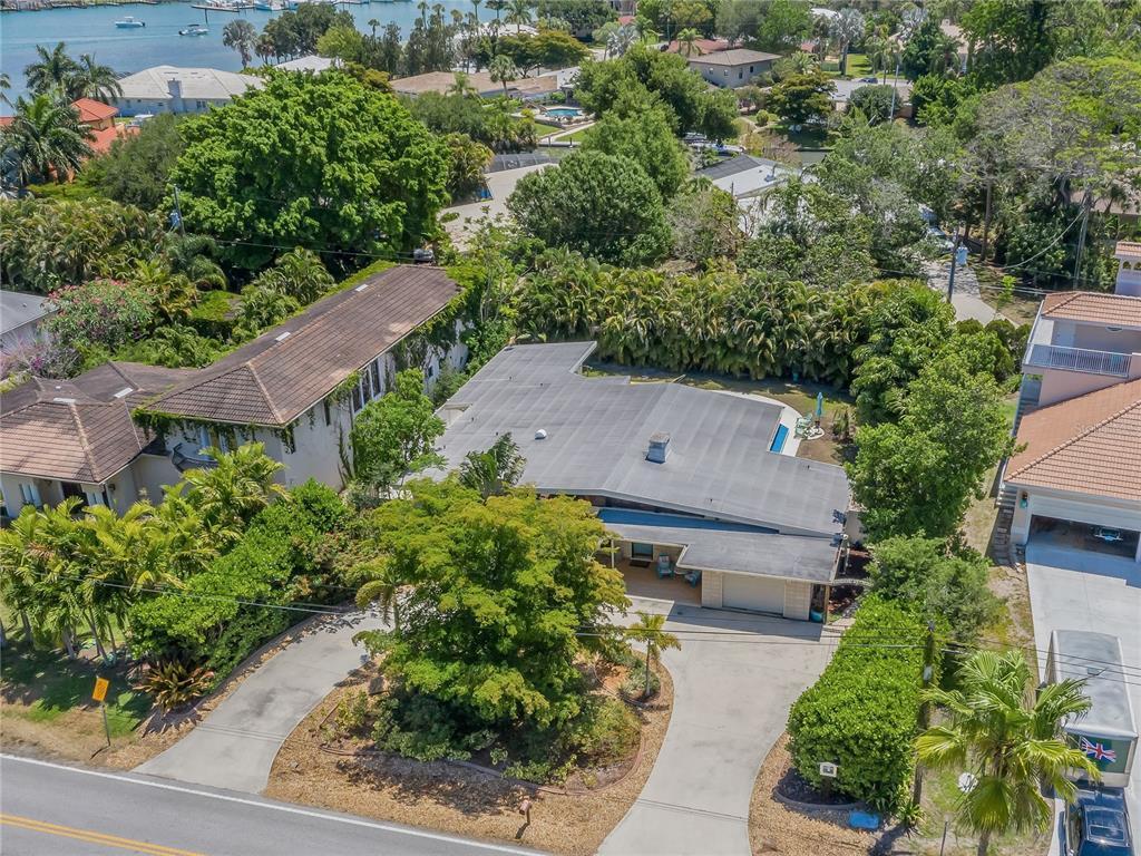 Property Photo: 308 Bayshore Drive FL 34285