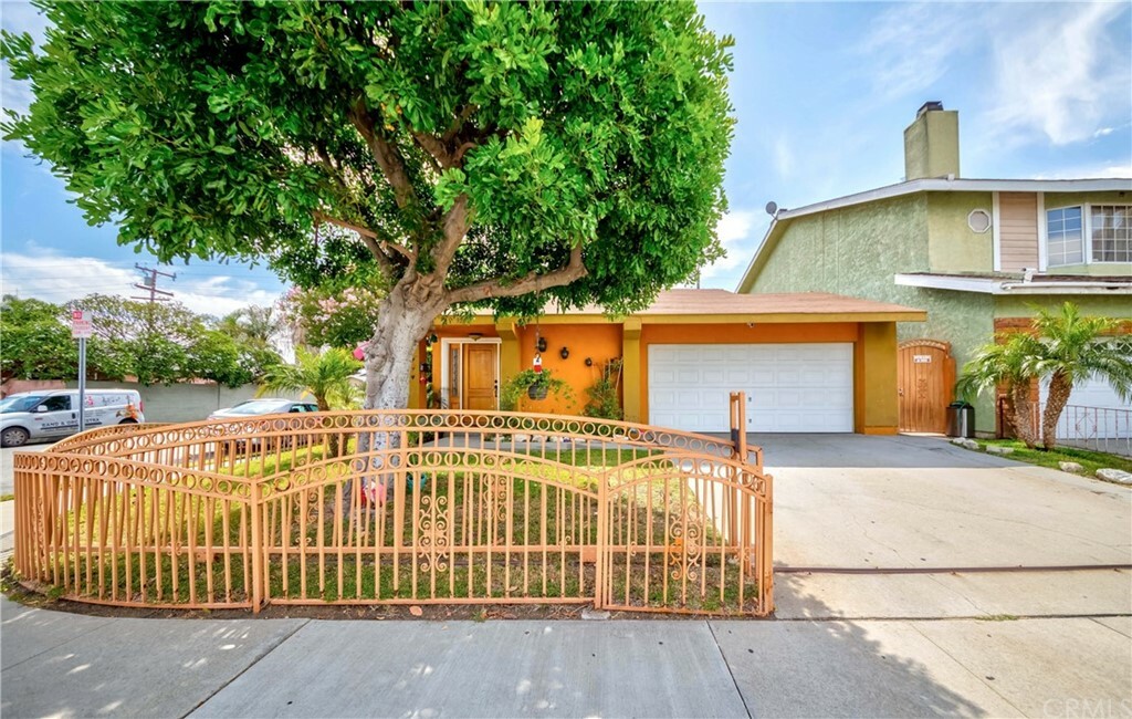 Property Photo:  9202 Pioneer Boulevard  CA 90670 