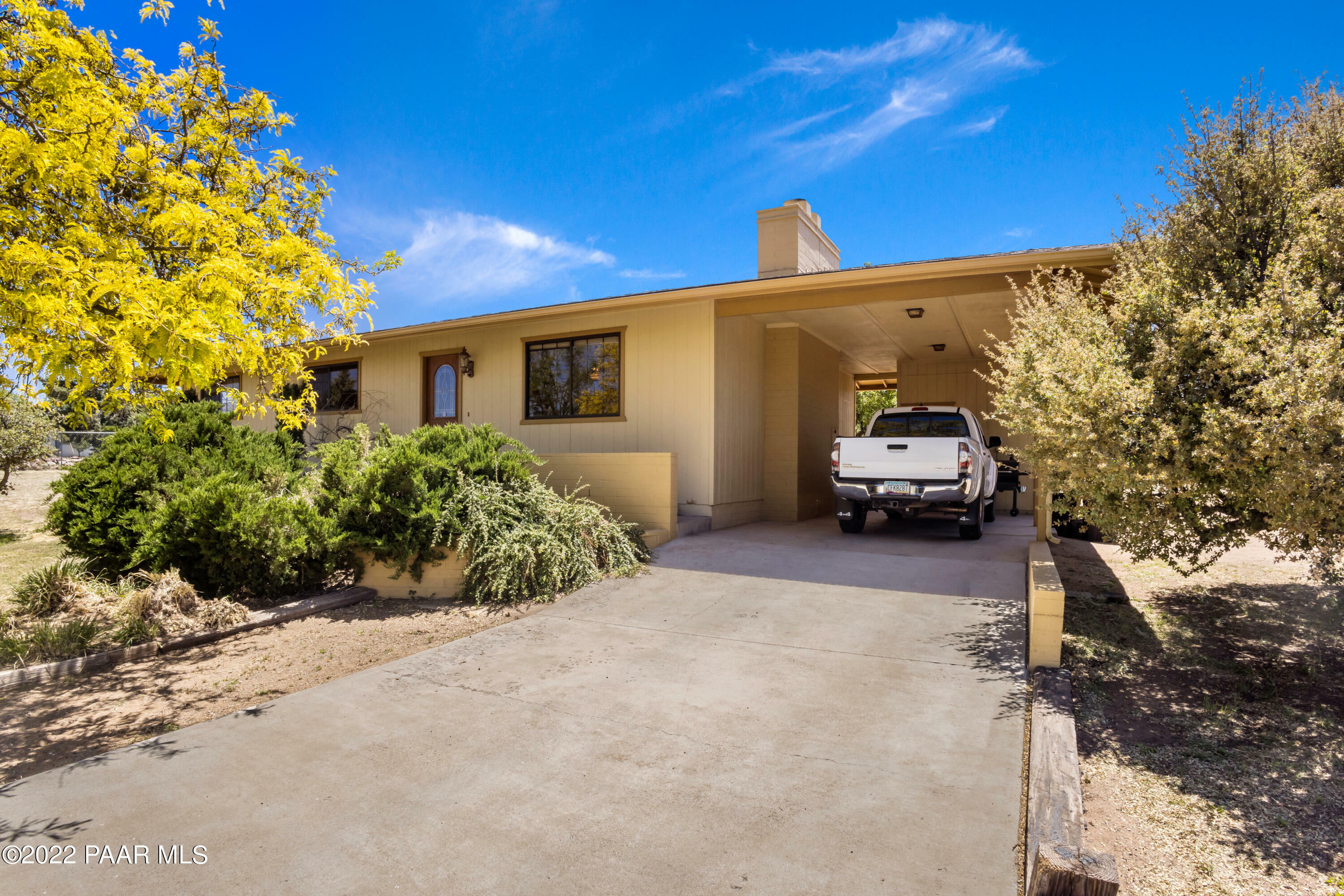 Property Photo:  1481 W Cliff Rose Road  AZ 86305 