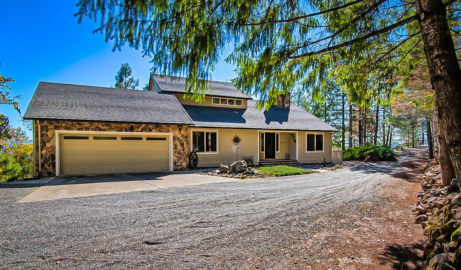 Property Photo:  17567 Lone Hawk View  CA 96051 