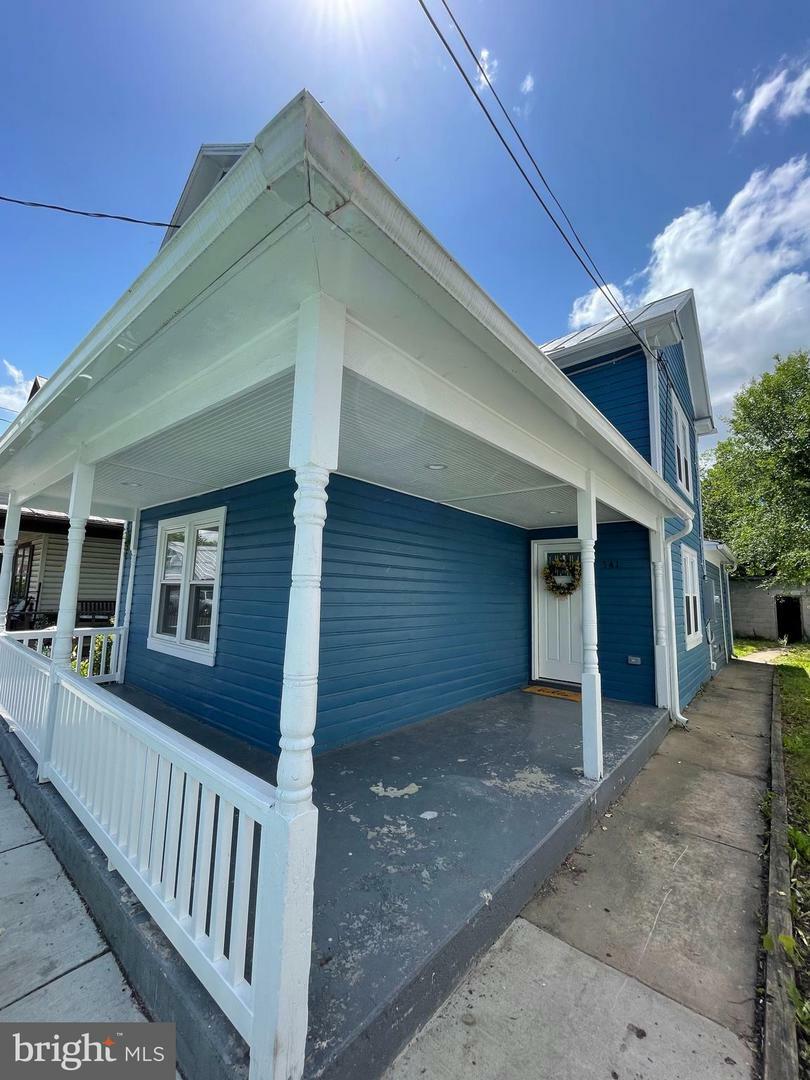 Property Photo: 341 Fairview Avenue VA 22601