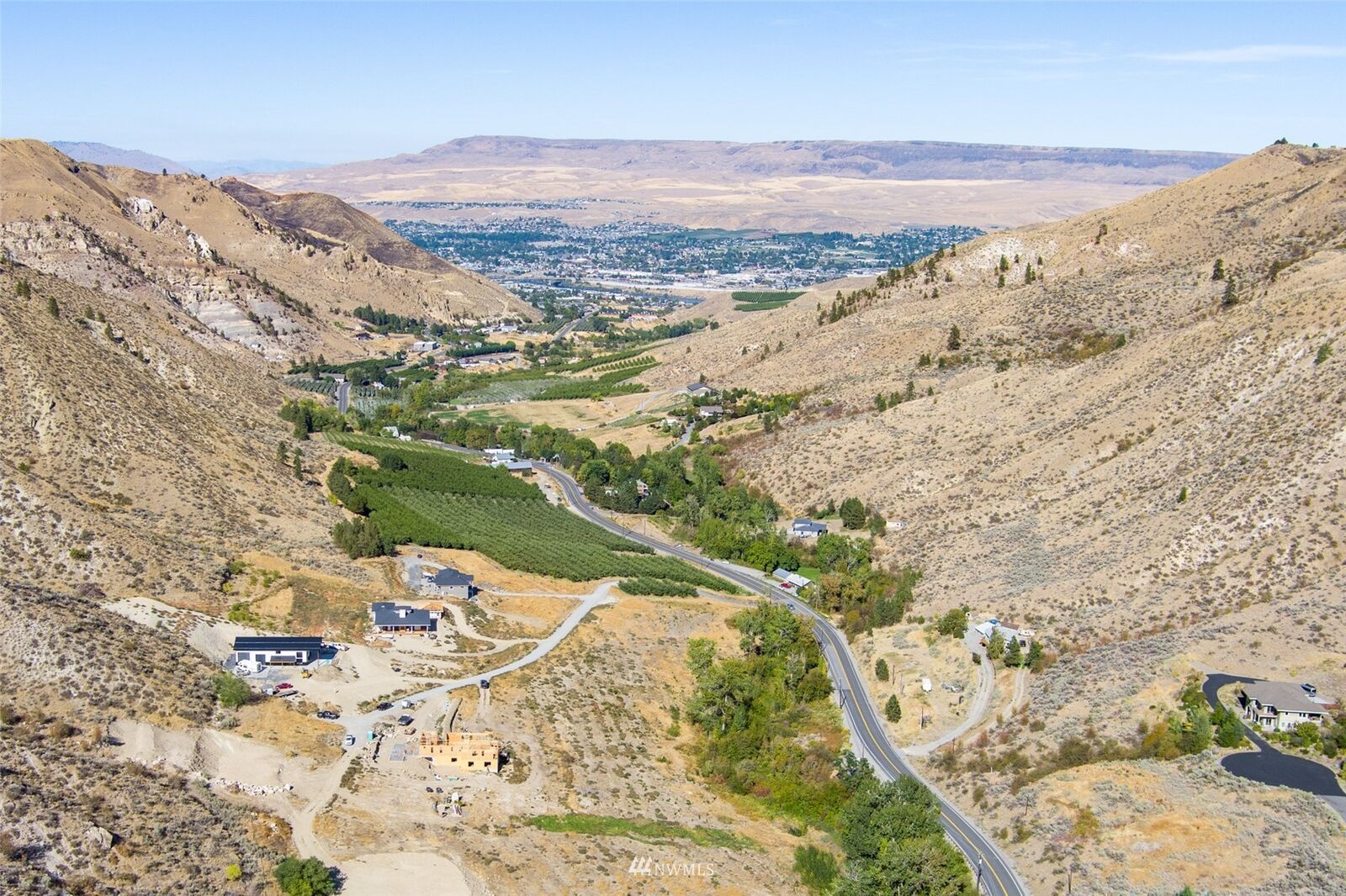 Property Photo: 224 Hillcreek Lane WA 98801