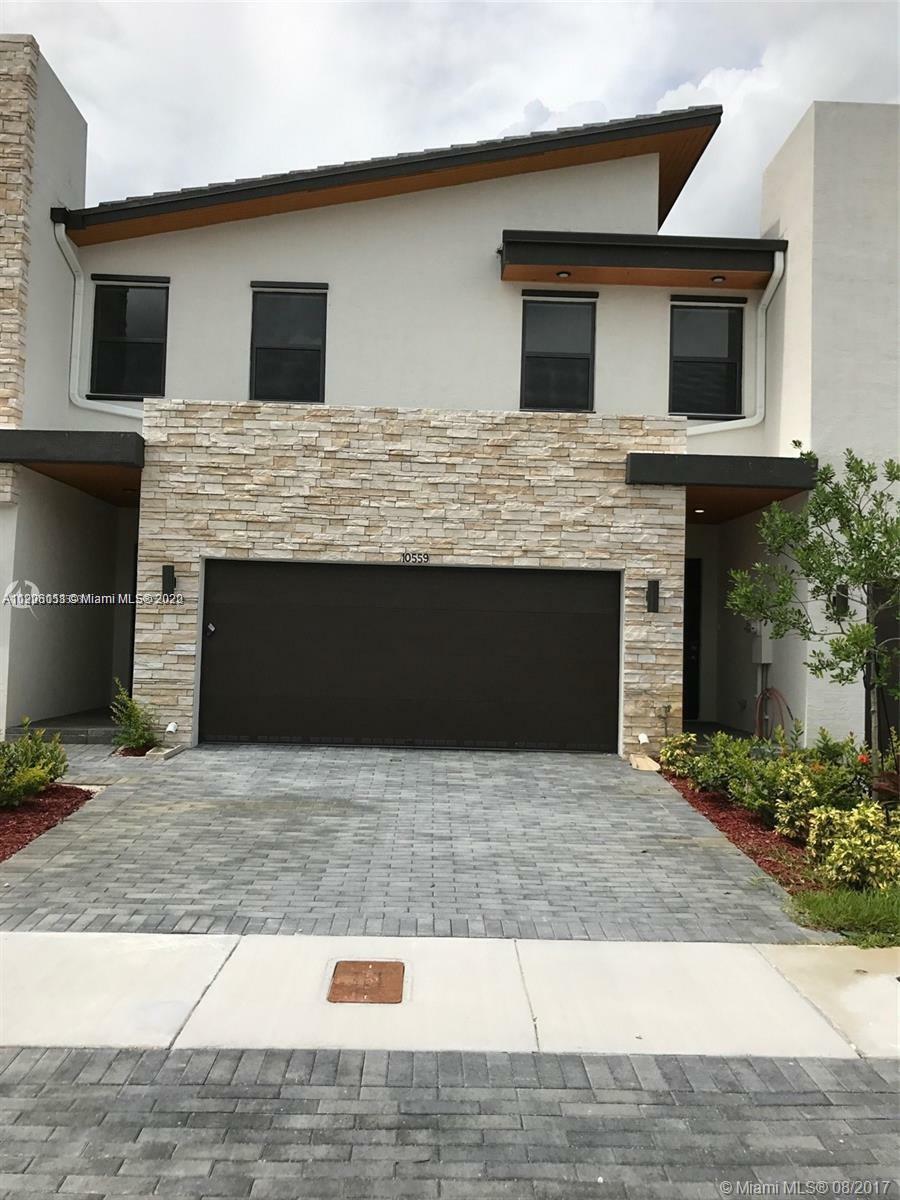 Property Photo:  10559 NW 78th Ter  FL 33178 