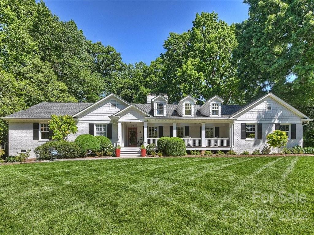 Property Photo: 2615 Cloister Drive NC 28211
