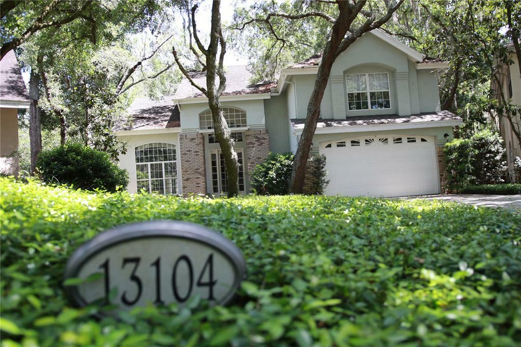 Property Photo: 13104 Greengage Lane FL 33612