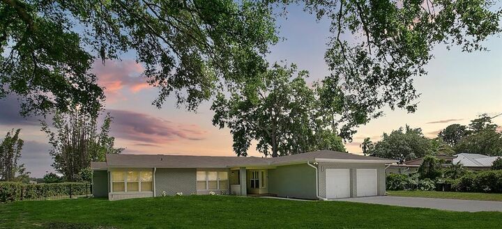 Property Photo: 4038 Shorecrest Drive FL 32804
