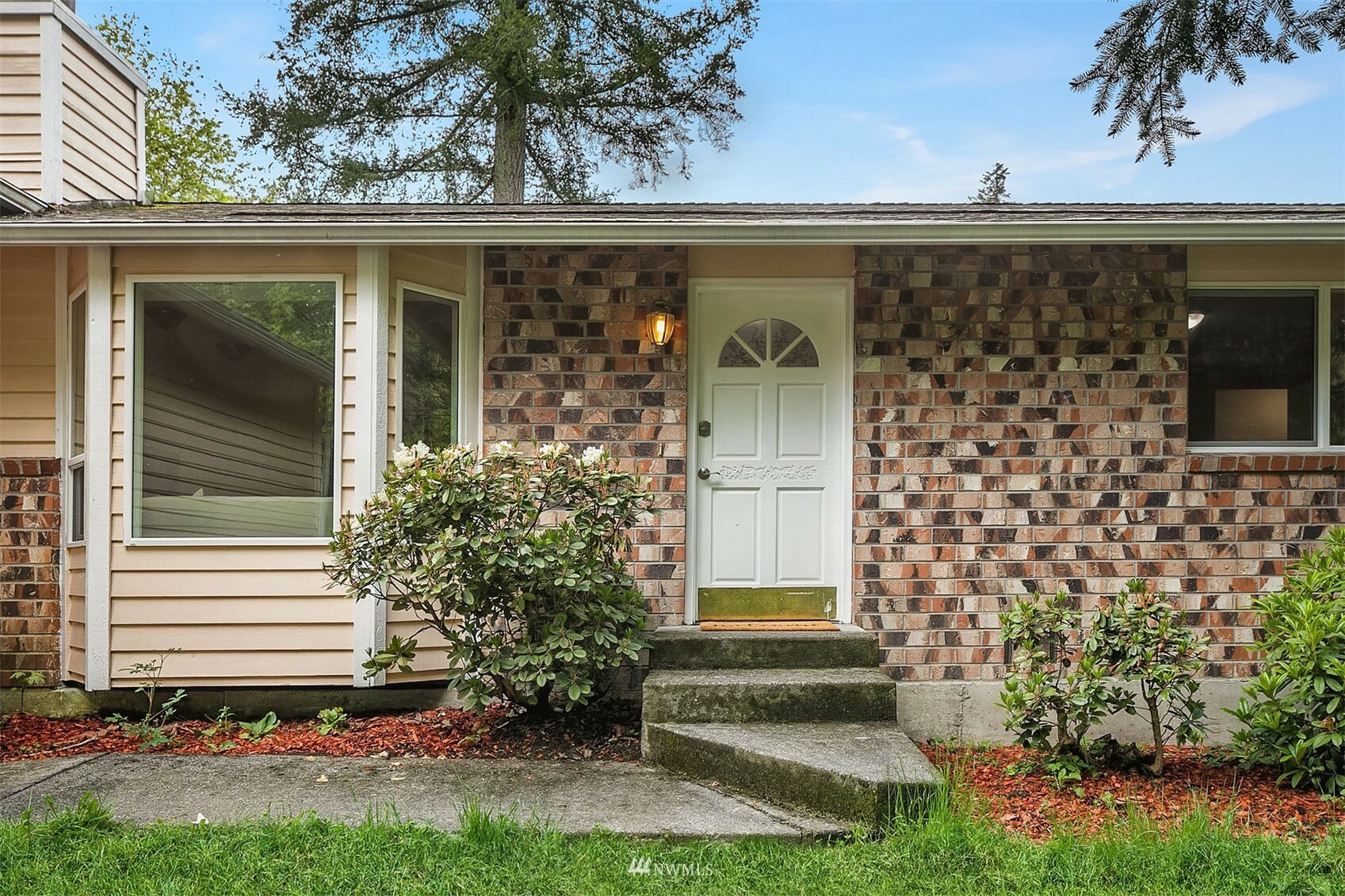 Property Photo:  25729 Witte Road SE  WA 98038 