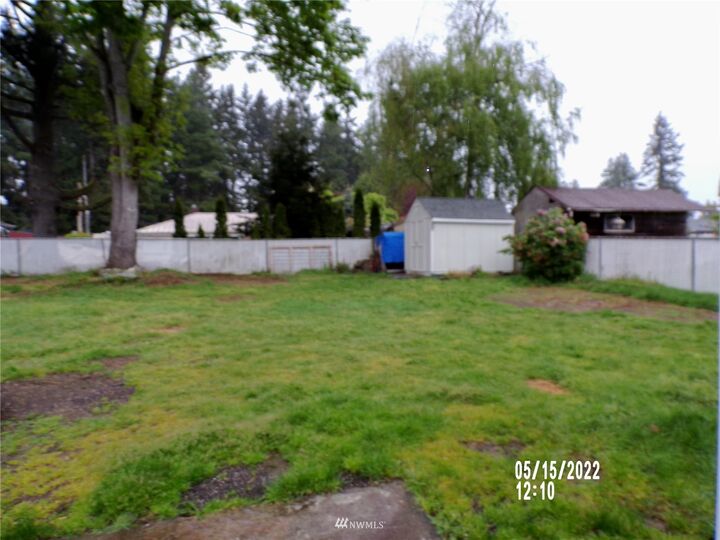 Property Photo: 1709 74th Street SE WA 98203