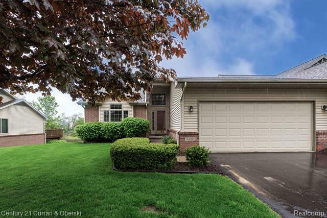 Property Photo:  1223 Mountain Ash Drive  MI 48116 