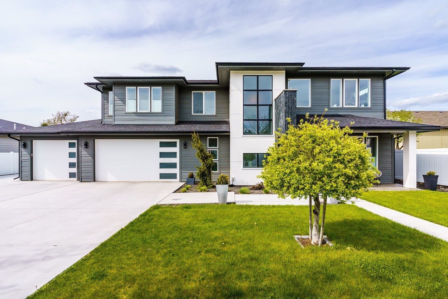 Property Photo:  17629 E 4th Ln  WA 99016 