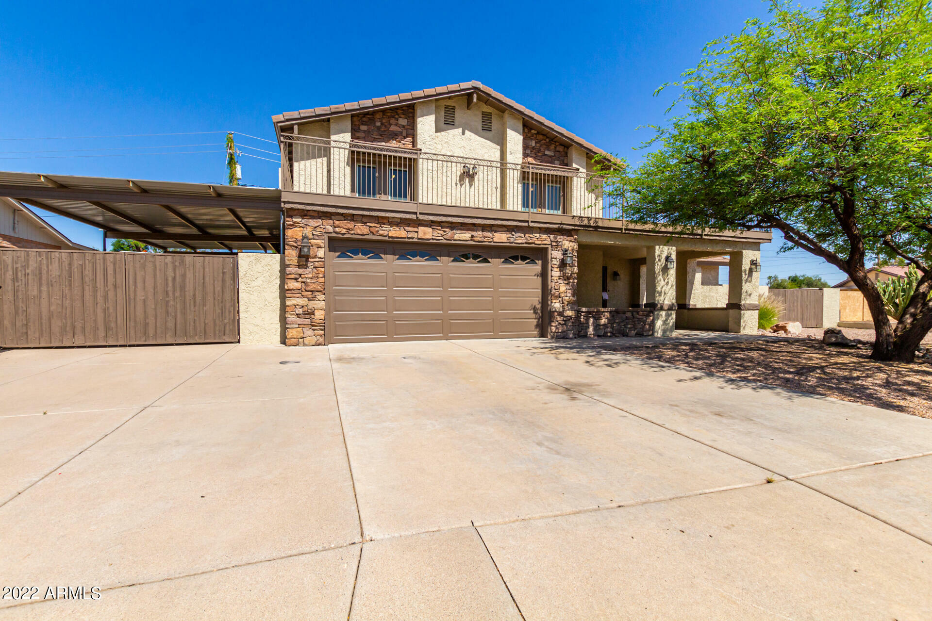 Property Photo:  2045 N 63rd Place  AZ 85215 