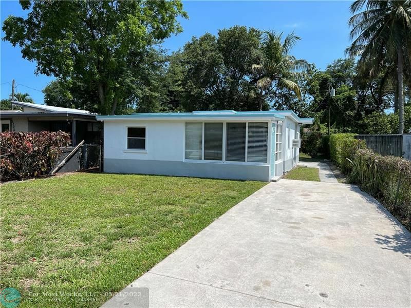 Property Photo:  5710 Arthur St  FL 33021 