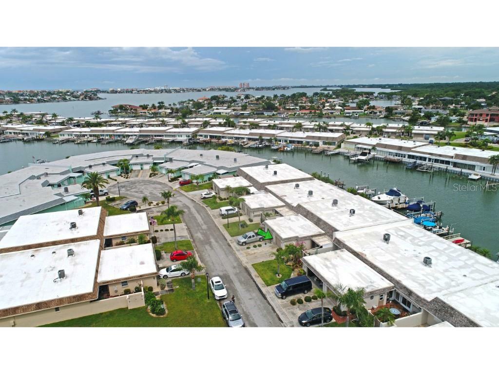 Property Photo:  335 Boca Ciega Point Boulevard  FL 33708 