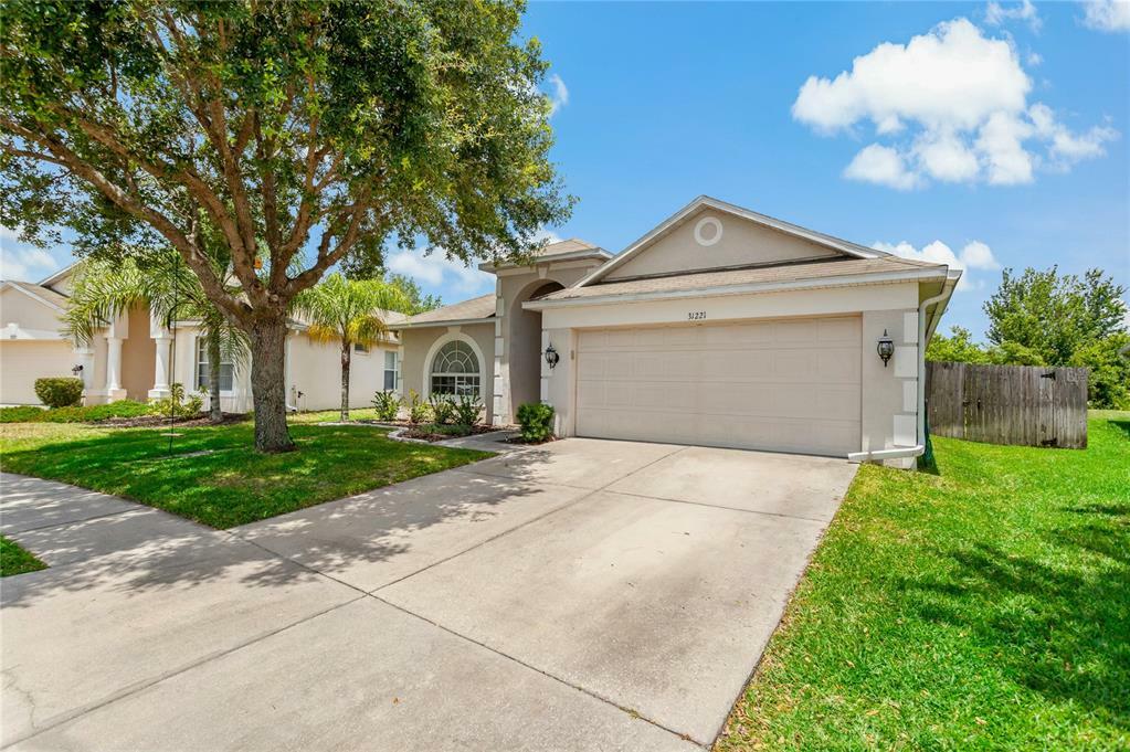 Property Photo: 31221 Whinsenton Drive FL 33543