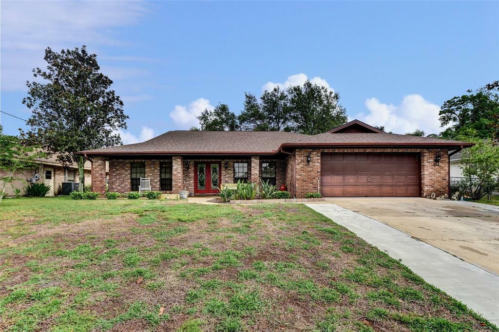 Property Photo:  618 N Goodrich Drive  FL 32725 