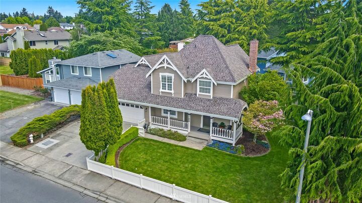 Property Photo:  11002 SE 220th Place  WA 98031 