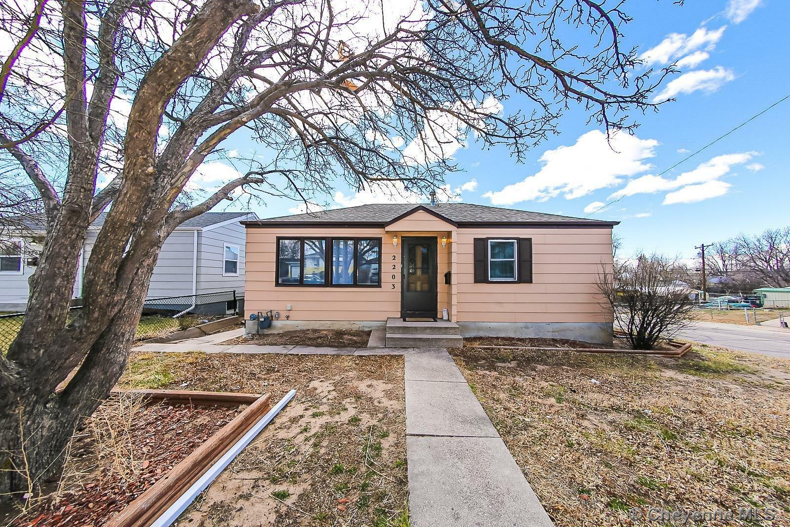 Property Photo:  2203 E 18th St  WY 82001 