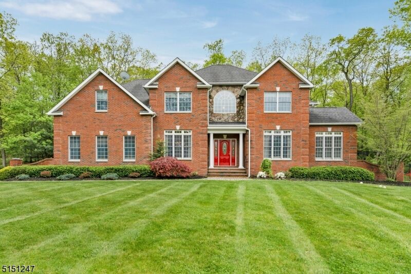 Property Photo: 2 Lindsay Ln NJ 07871