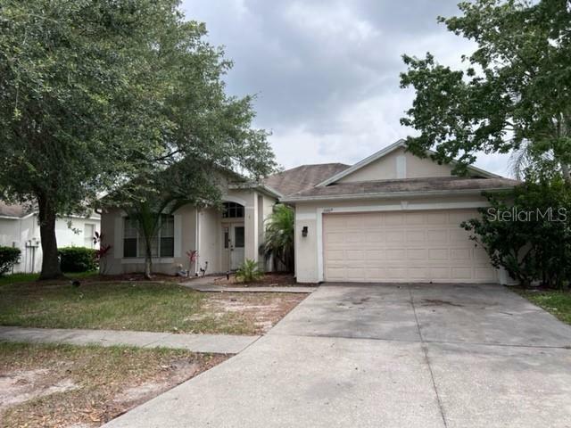 Property Photo:  11609 Jordans Landing Court  FL 33569 