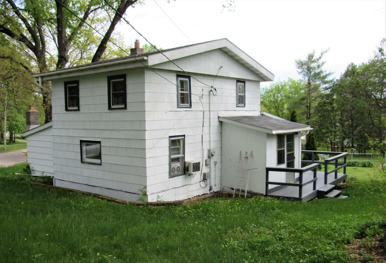 Property Photo:  802 Mound St  WI 53913 