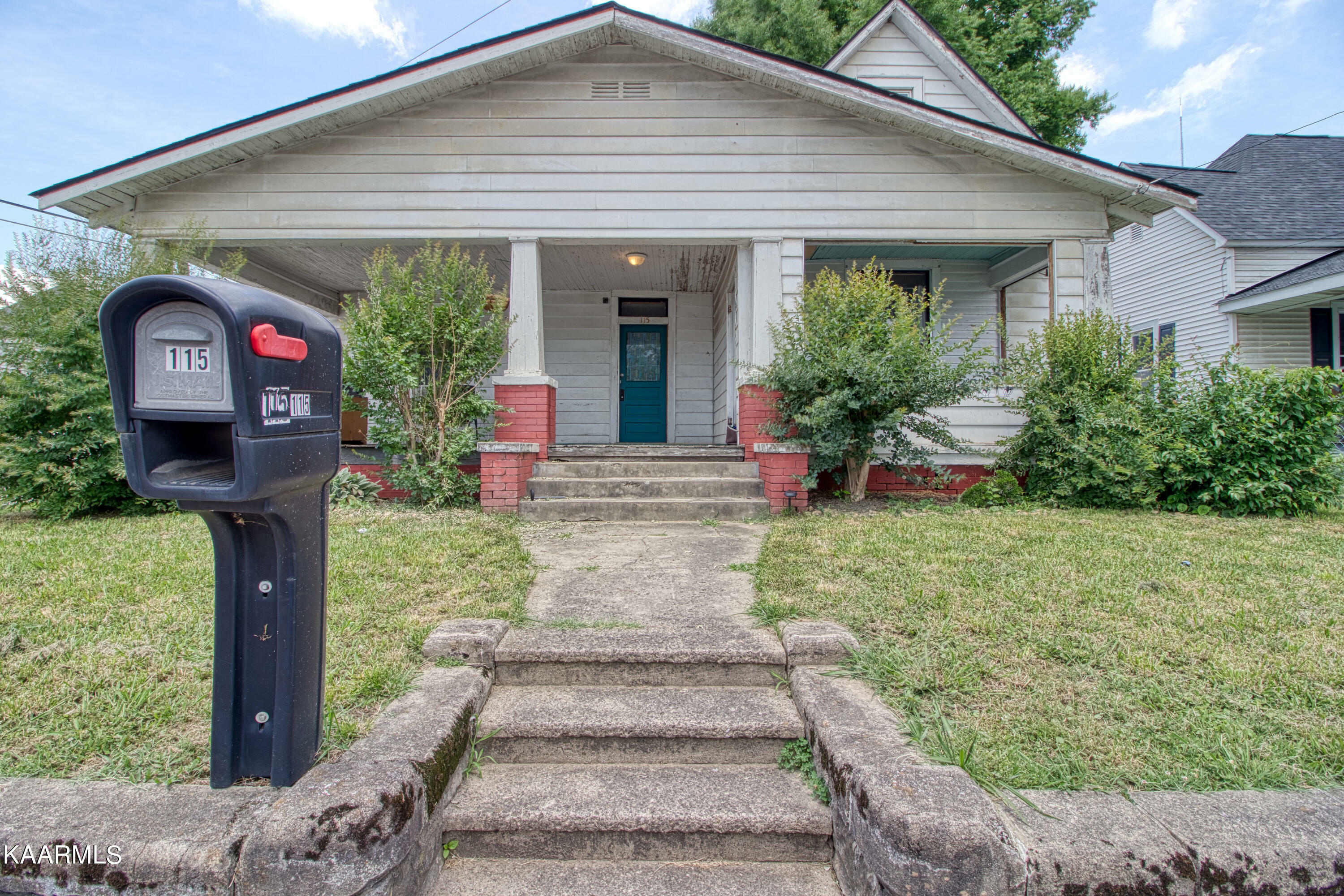 Property Photo:  115 E Morelia Ave  TN 37917 