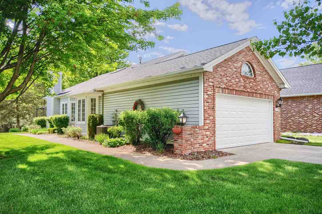 Property Photo:  6321 Squire Lake Dr  MI 48433-2382 