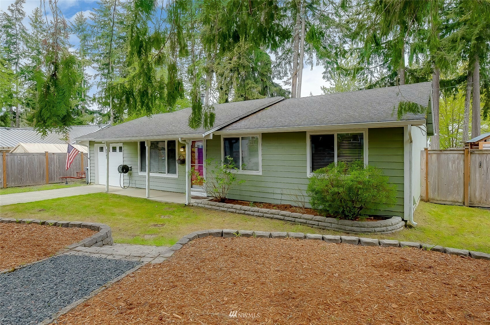 Property Photo:  4047 Chinook Place NW  WA 98312 