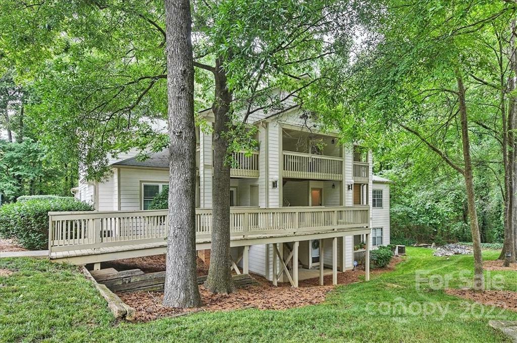 Property Photo:  1001 Churchill Downs Court I  NC 28211 