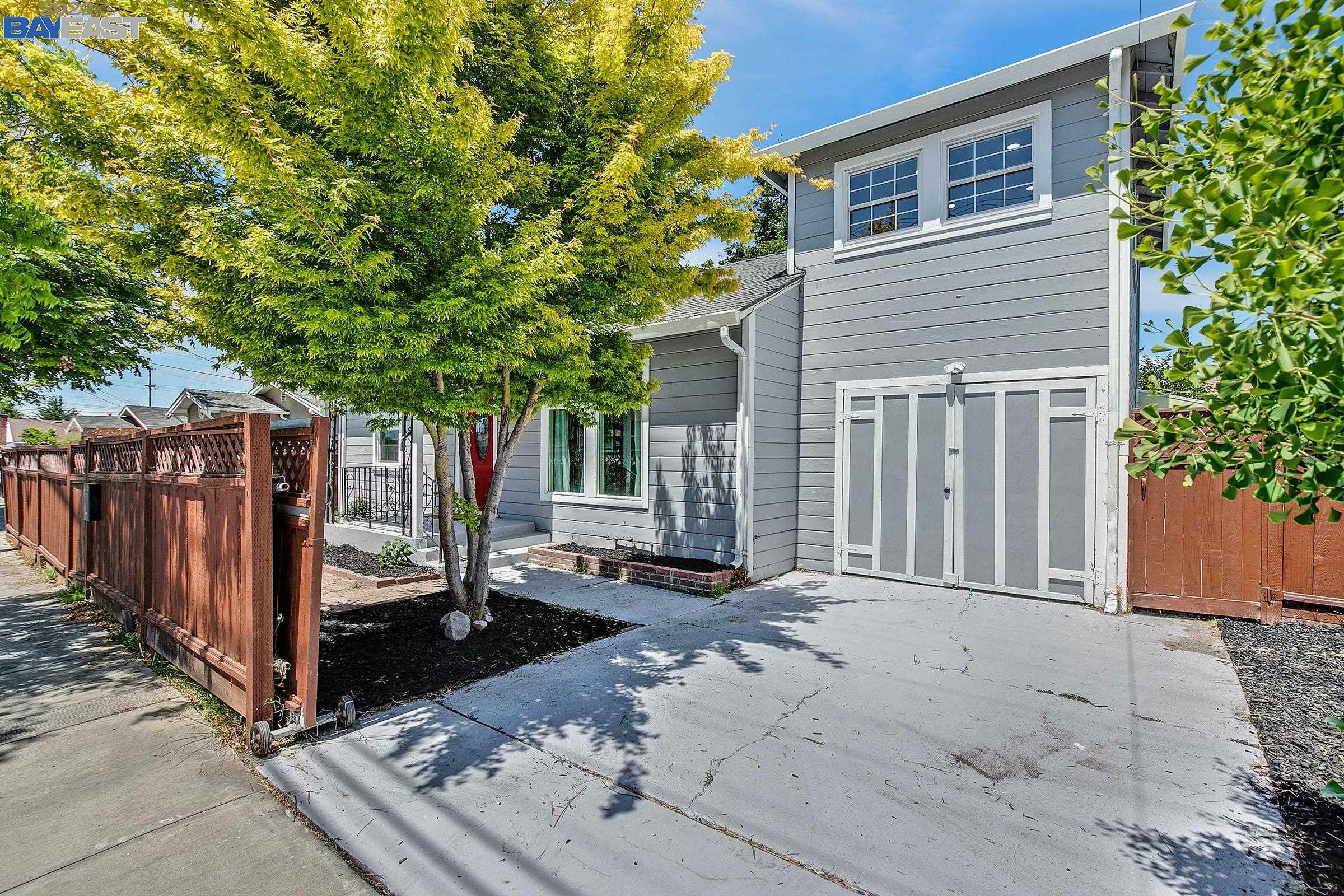 Property Photo:  320 Willow Ave  CA 94541-9999 