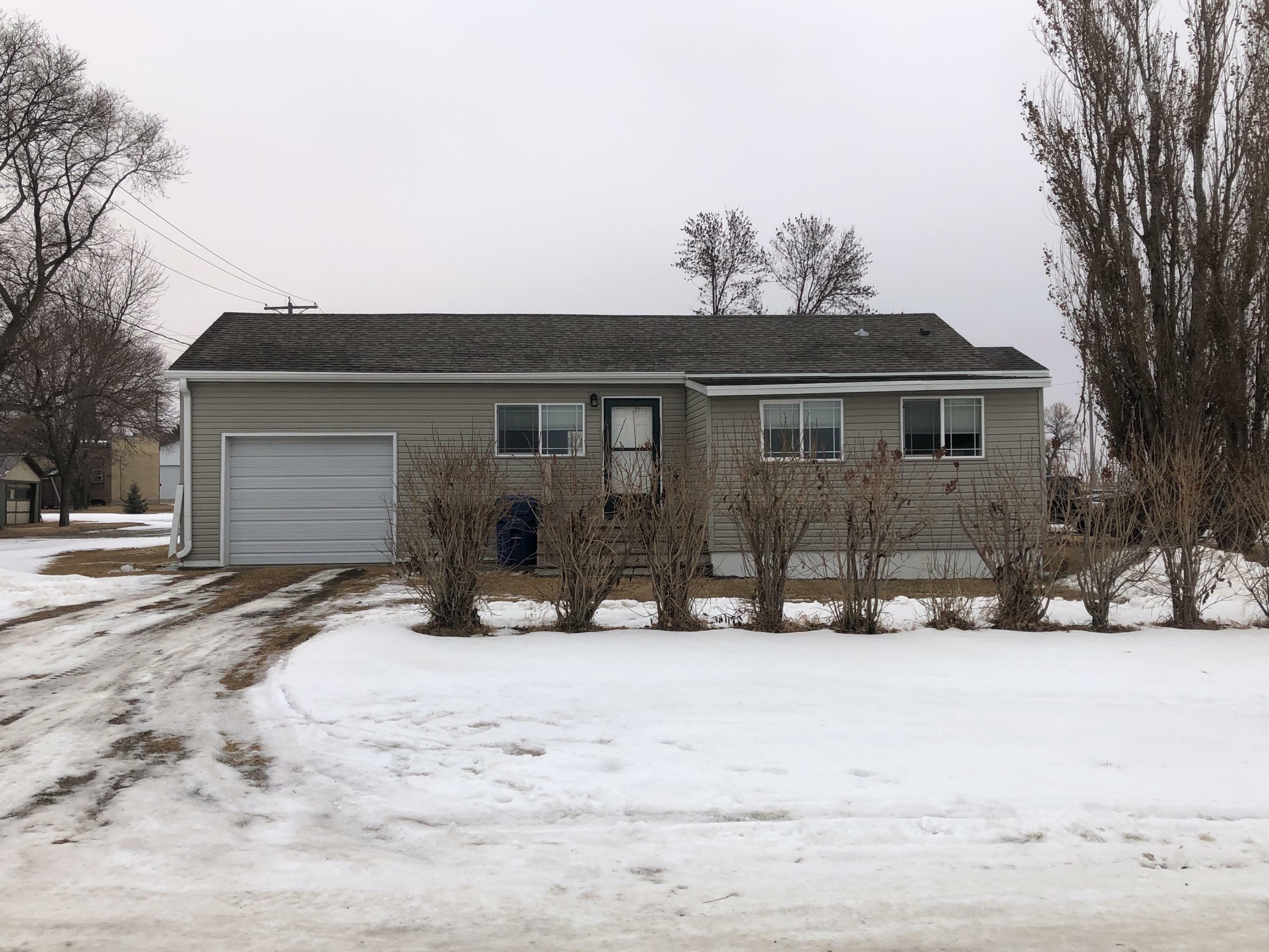 Property Photo:  20 Hughes Avenue NW  ND 58486 