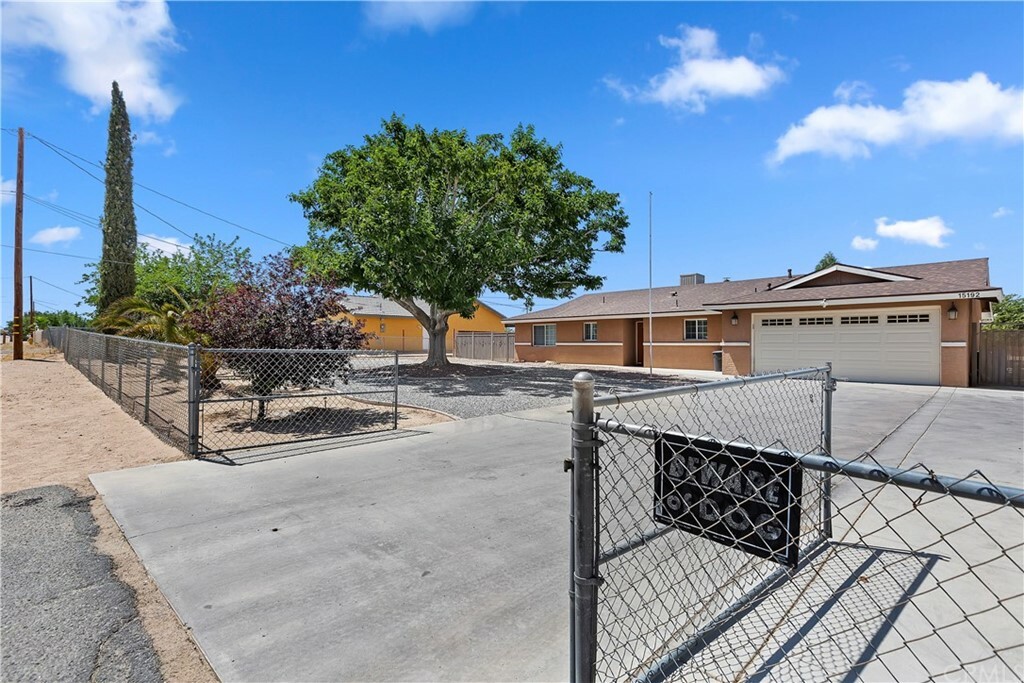 Property Photo: 15192 Mojave Street CA 92345
