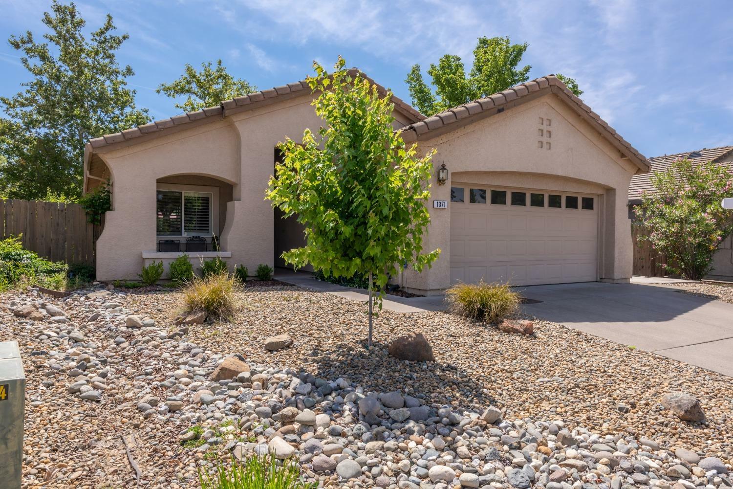 Property Photo: 1371 Hartley Way CA 95630