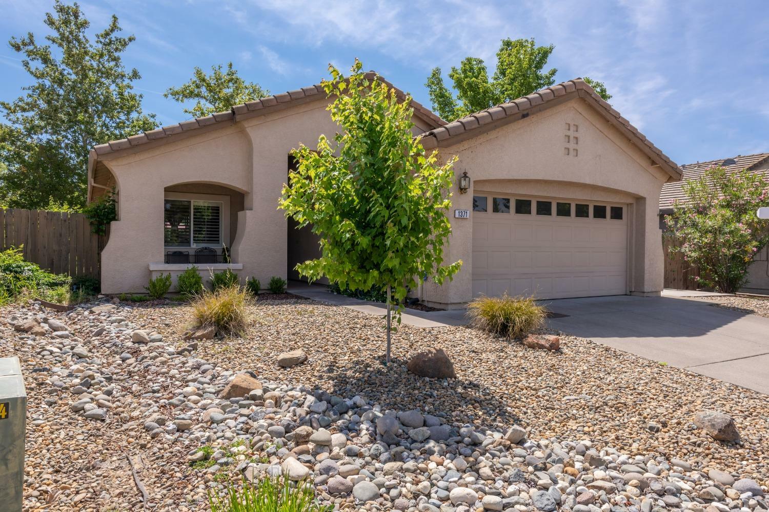 Property Photo:  1371 Hartley Way  CA 95630 