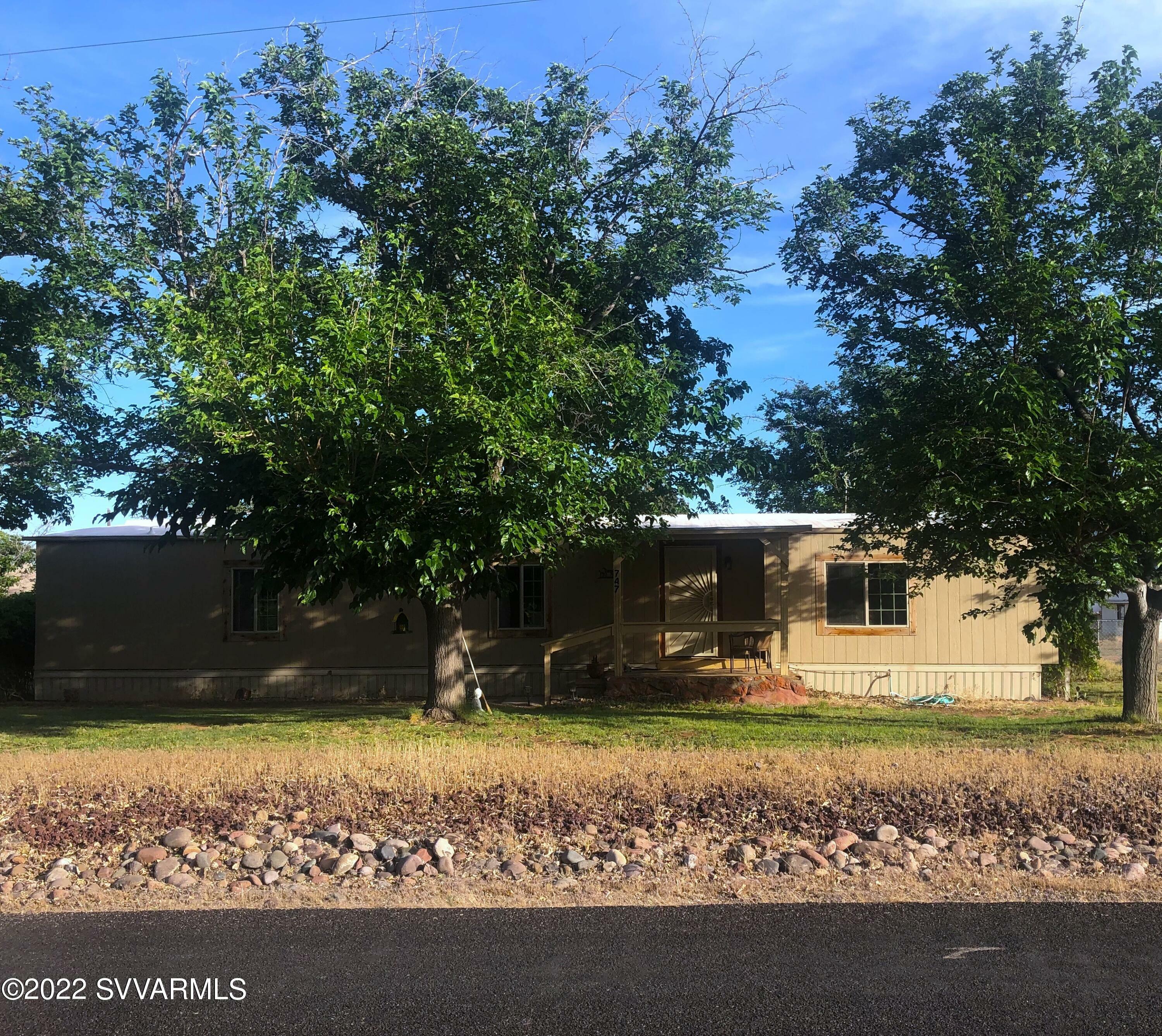 Property Photo:  747 W Apache Tr  AZ 86322 