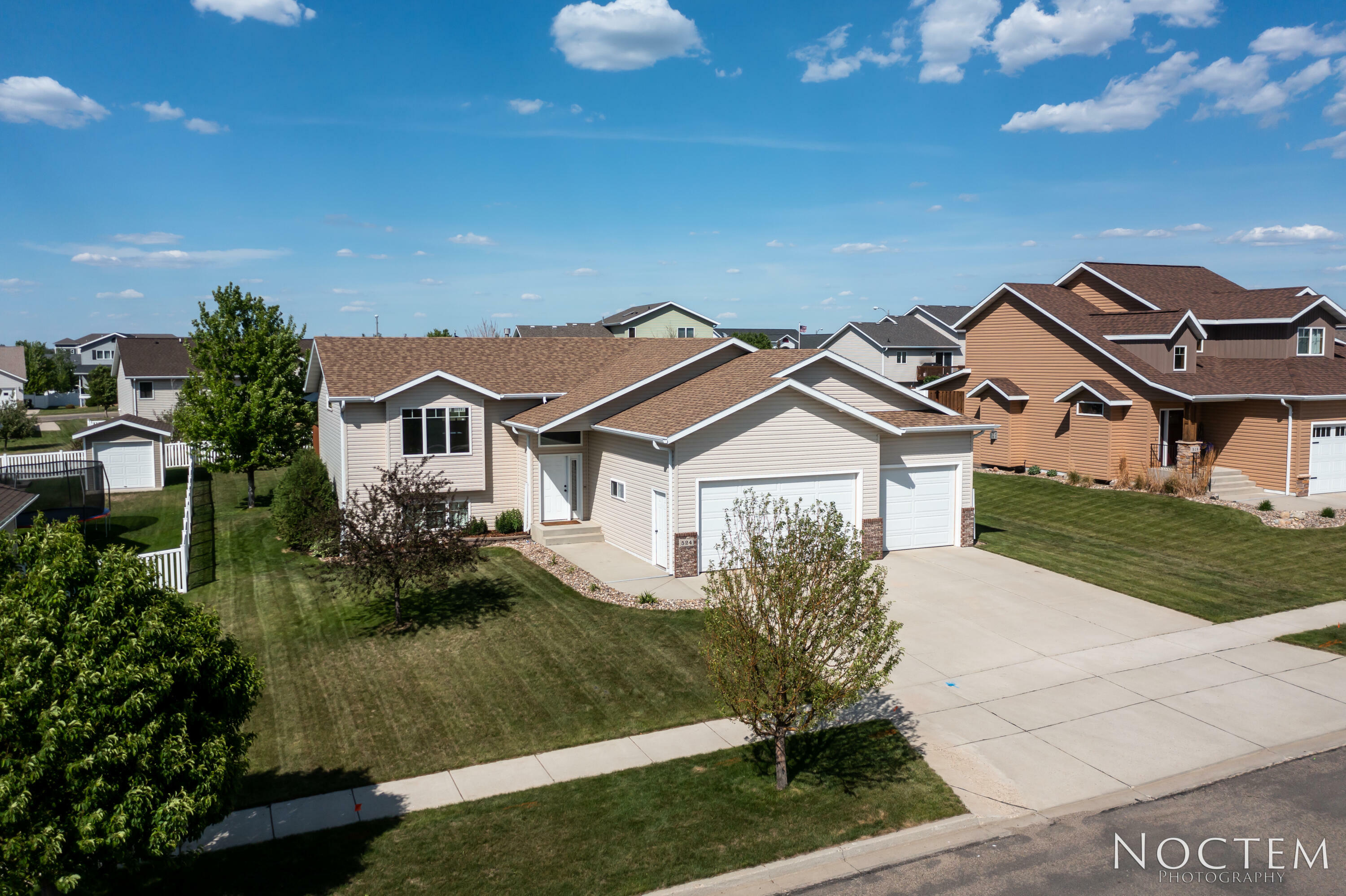 Property Photo:  524 Medora Avenue  ND 58503 