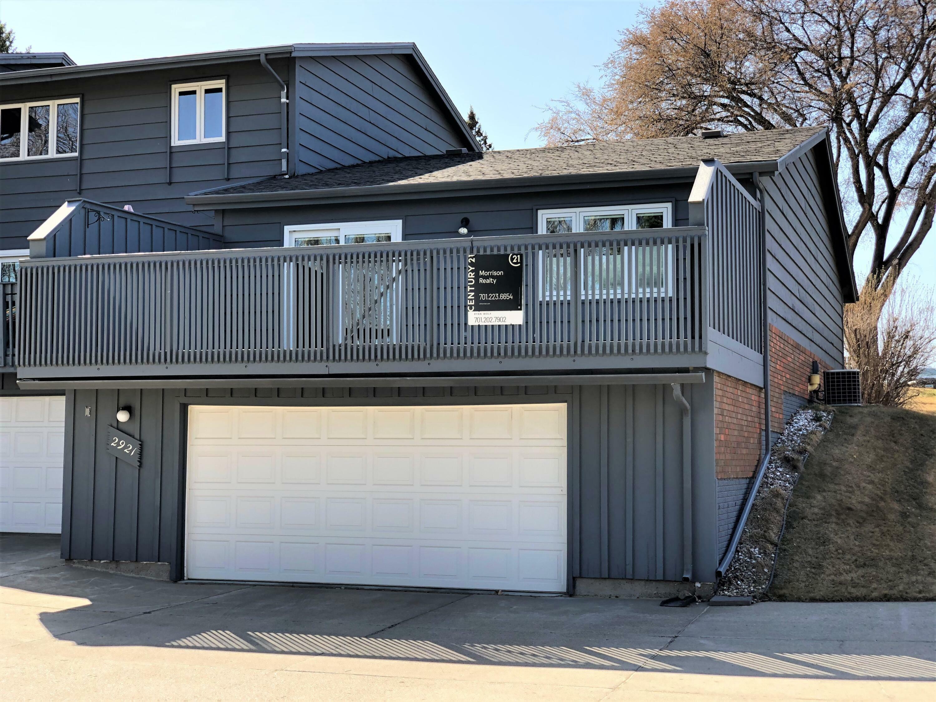 Property Photo:  2921 Winnipeg Drive  ND 58503 