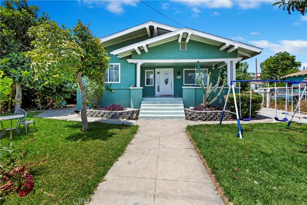 Property Photo:  2317 E 117th Street  CA 90059 