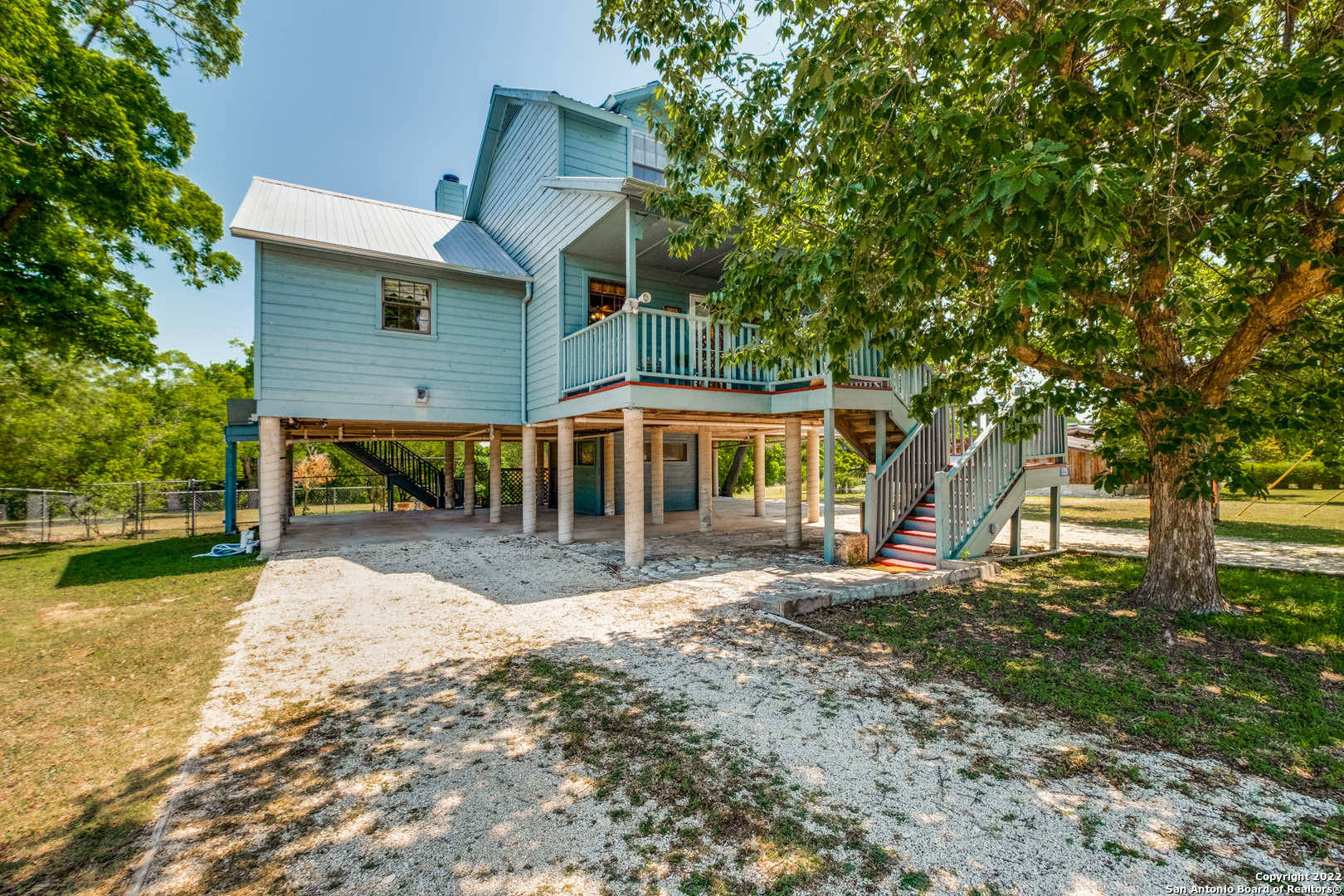 135 Carolyn Rd  Comfort TX 78013 photo