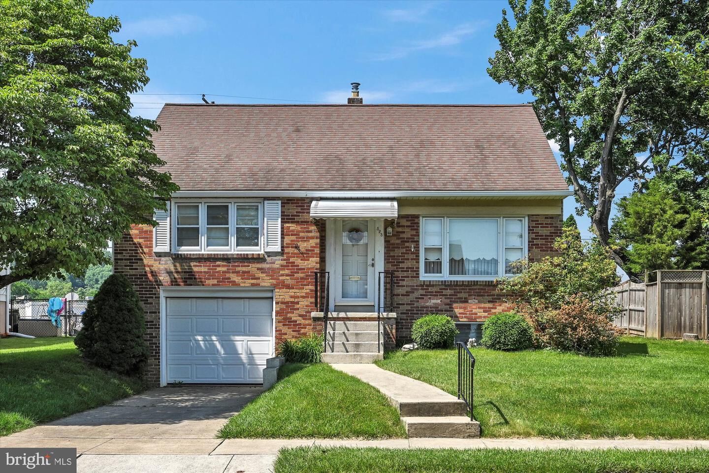 Property Photo: 525 Harding Avenue PA 19607