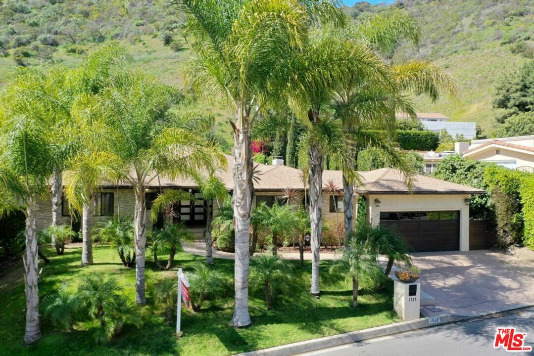 1727   San Ysidro Dr  Beverly Hills CA 90210 photo