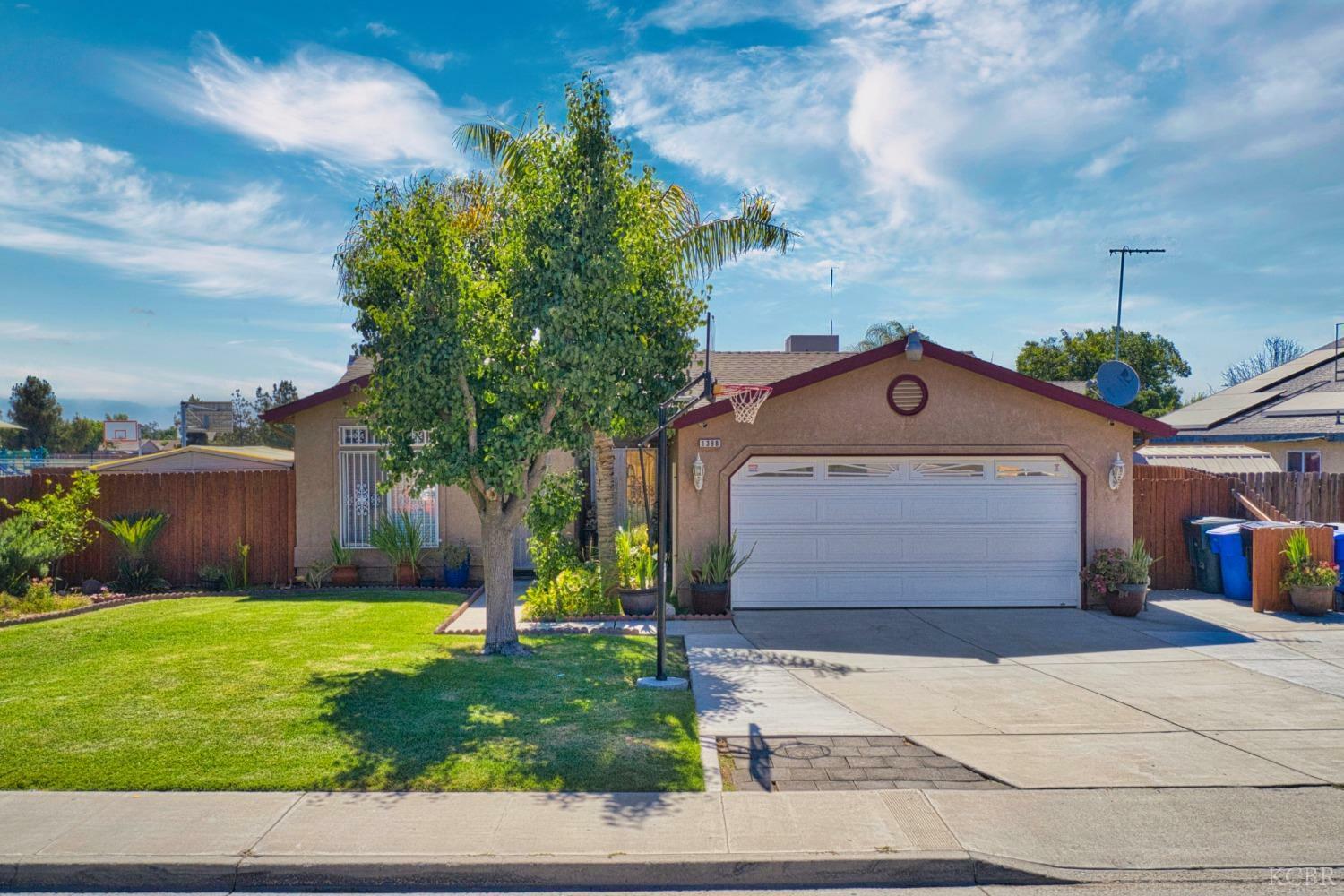 Property Photo:  1398 Dawn Lane  CA 93230 