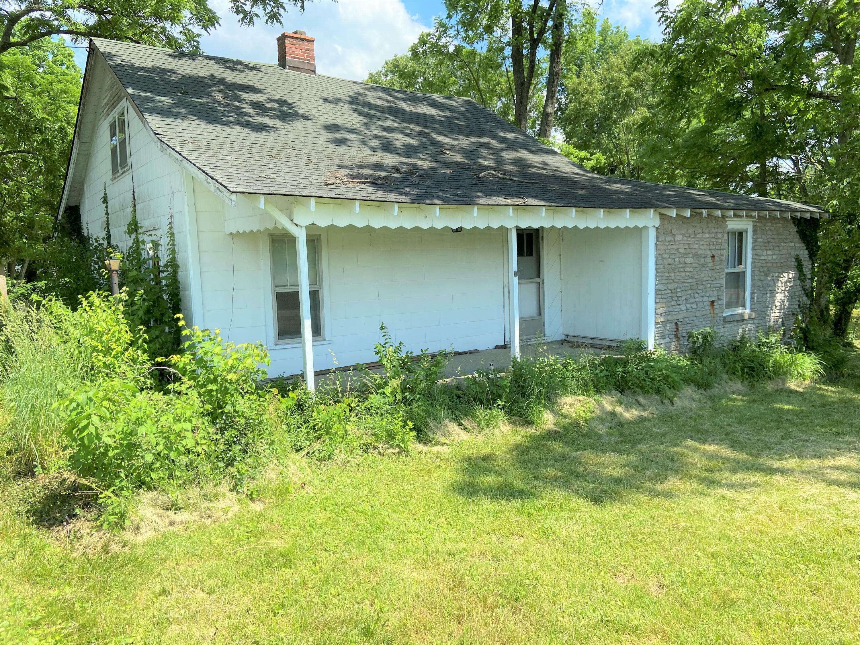 Property Photo:  200 Cardwell Lane  KY 40601 