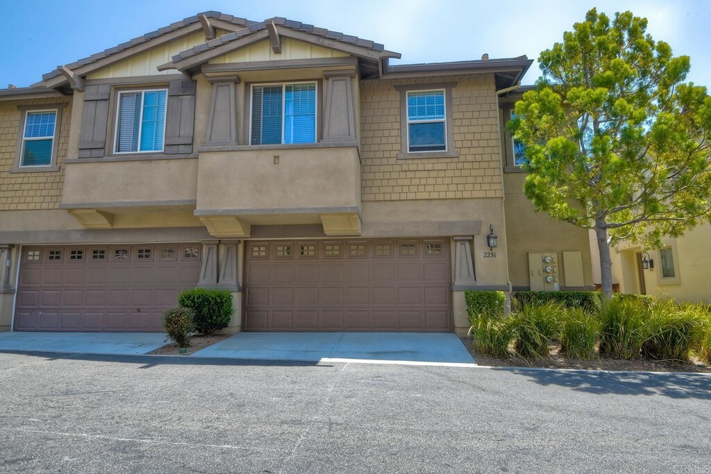 Property Photo:  2256 Flatiron Way  CA 92078 