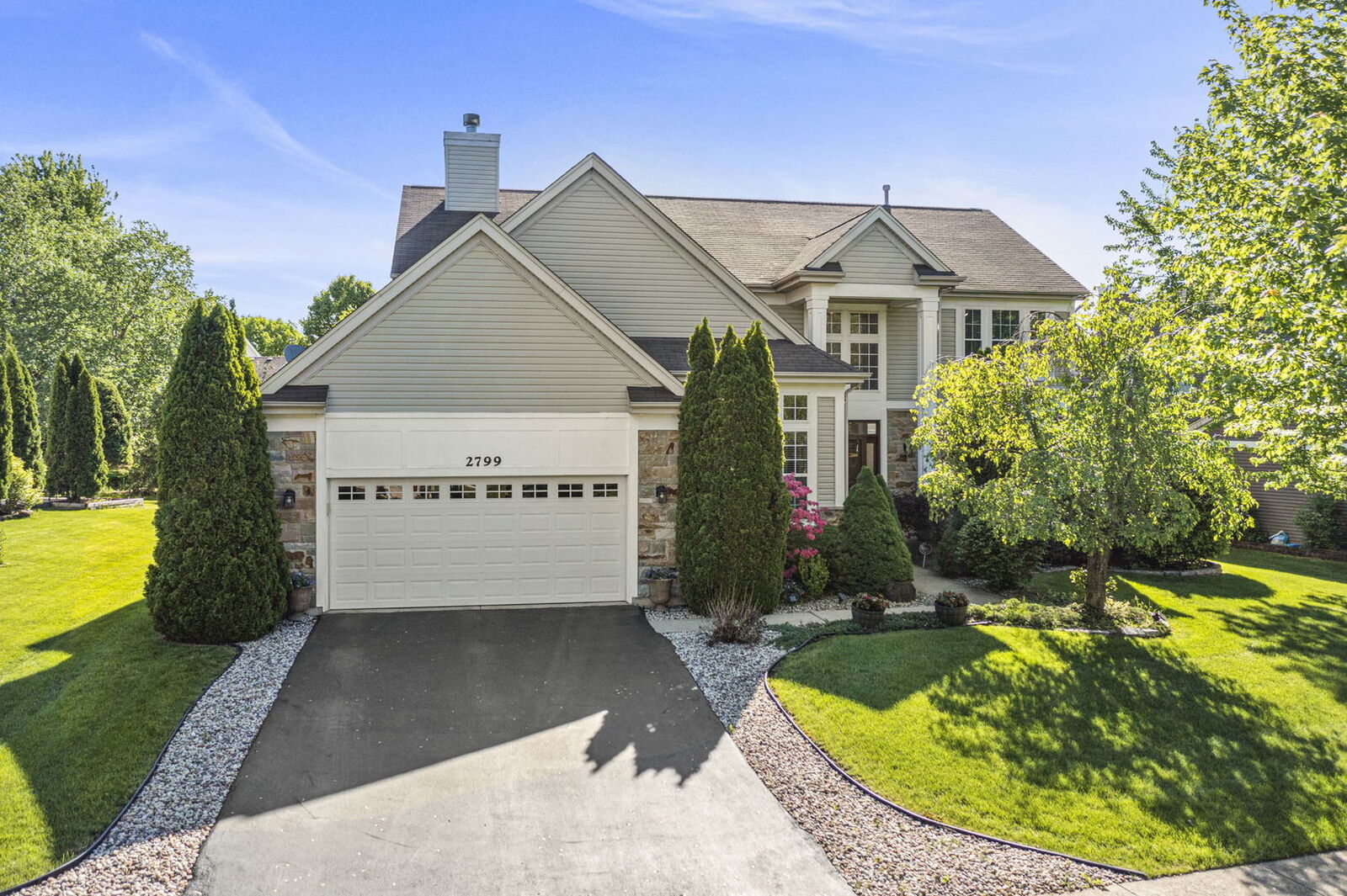 Property Photo:  2799 Davenport Drive  IL 60185 