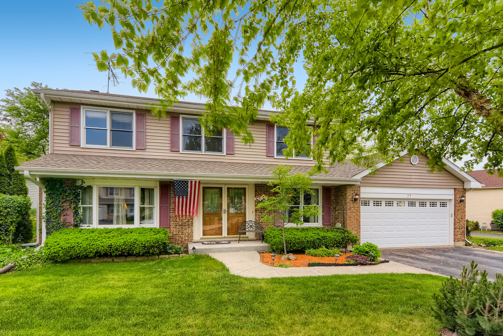 Property Photo:  27 E Harbor Drive  IL 60047 