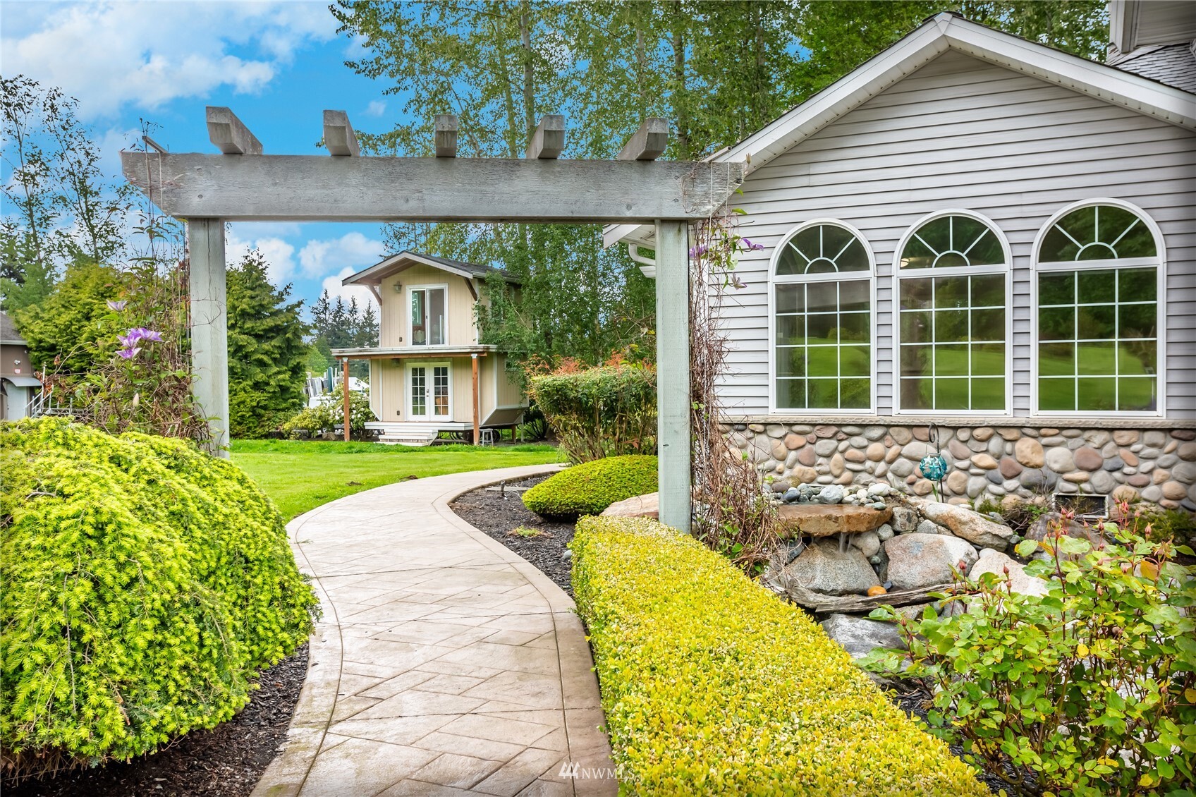 Property Photo: 15414 91st Avenue SE WA 98296