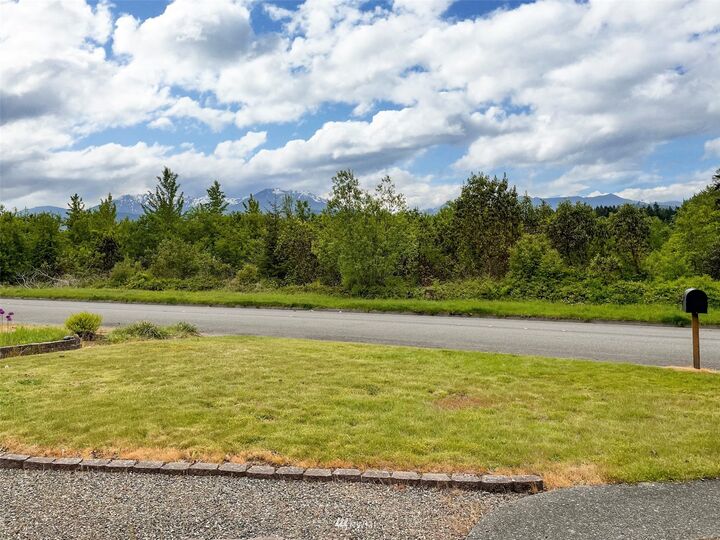 Property Photo:  1337 W 12th Street  WA 98363 