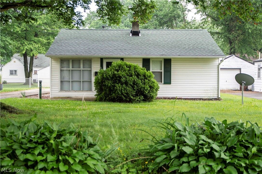 Property Photo: 347 Erskine Avenue OH 44512