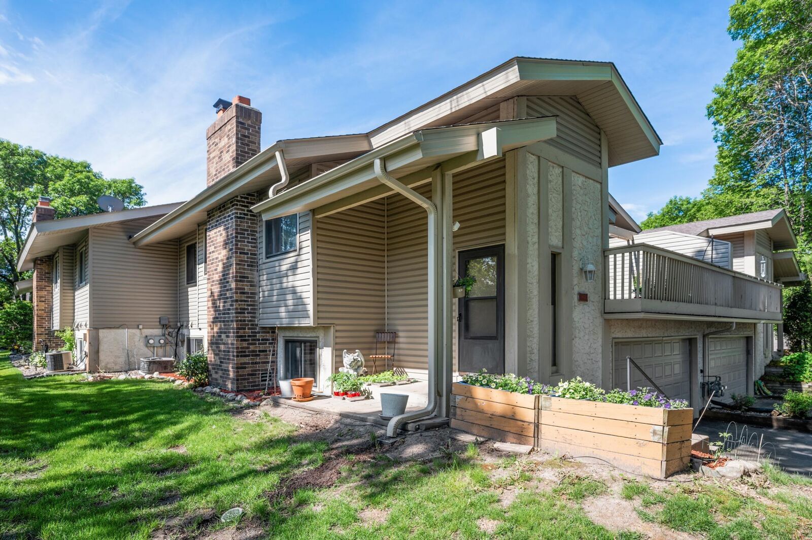 Property Photo:  9651 Hampshire Lane  MN 55347 