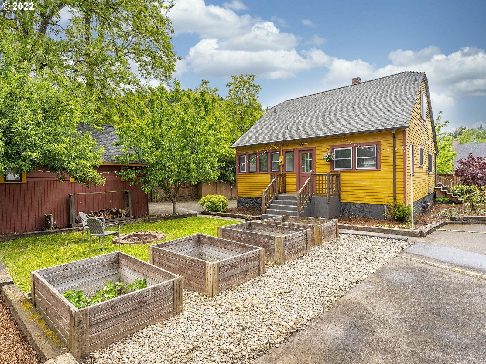 Property Photo:  4322 SE 138th Pl  OR 97236 